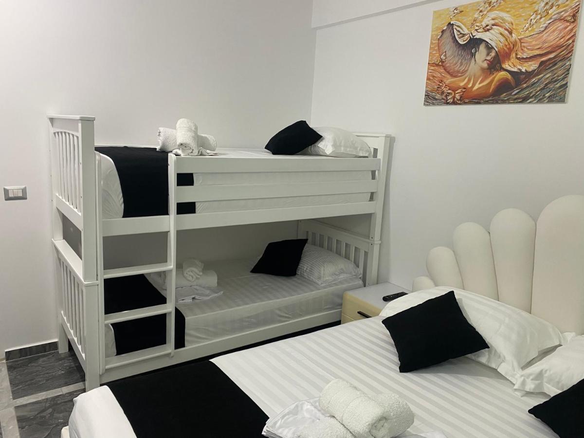 Vila Sinani Sarandë Exterior foto