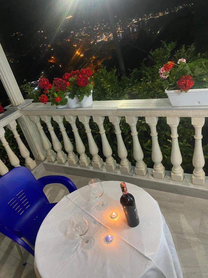 Vila Sinani Sarandë Exterior foto